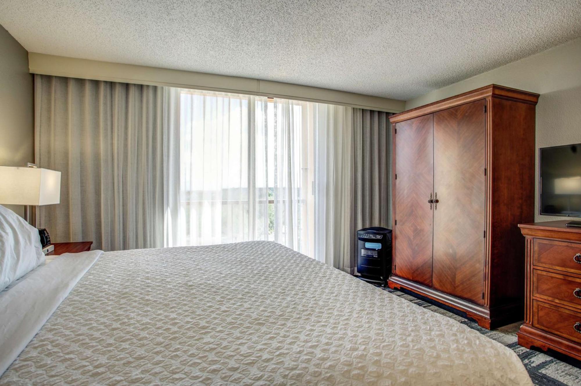Embassy By Hilton Orlando International Drive Convention Center 3*