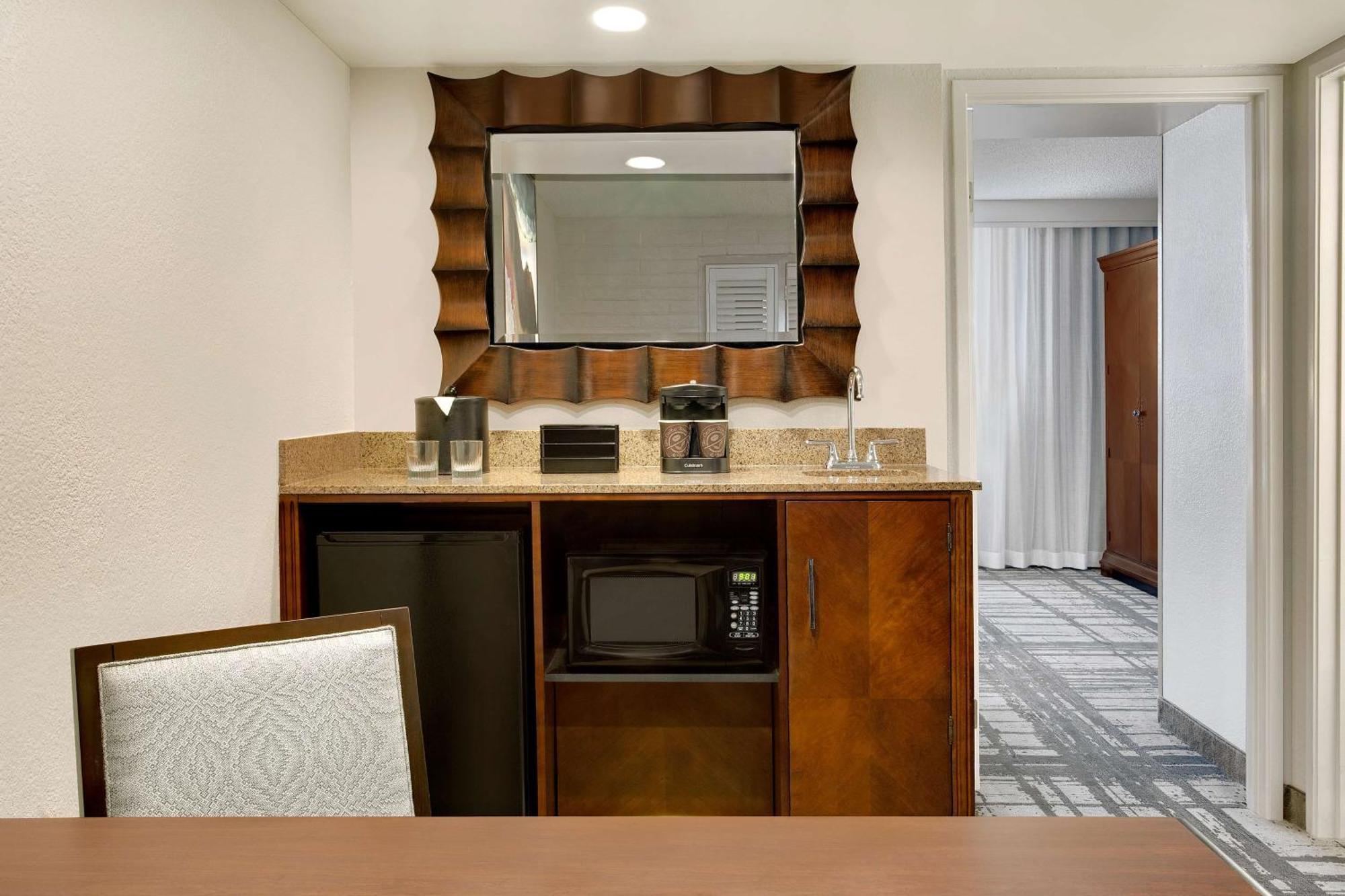 Embassy By Hilton Orlando International Drive Convention Center Hotel