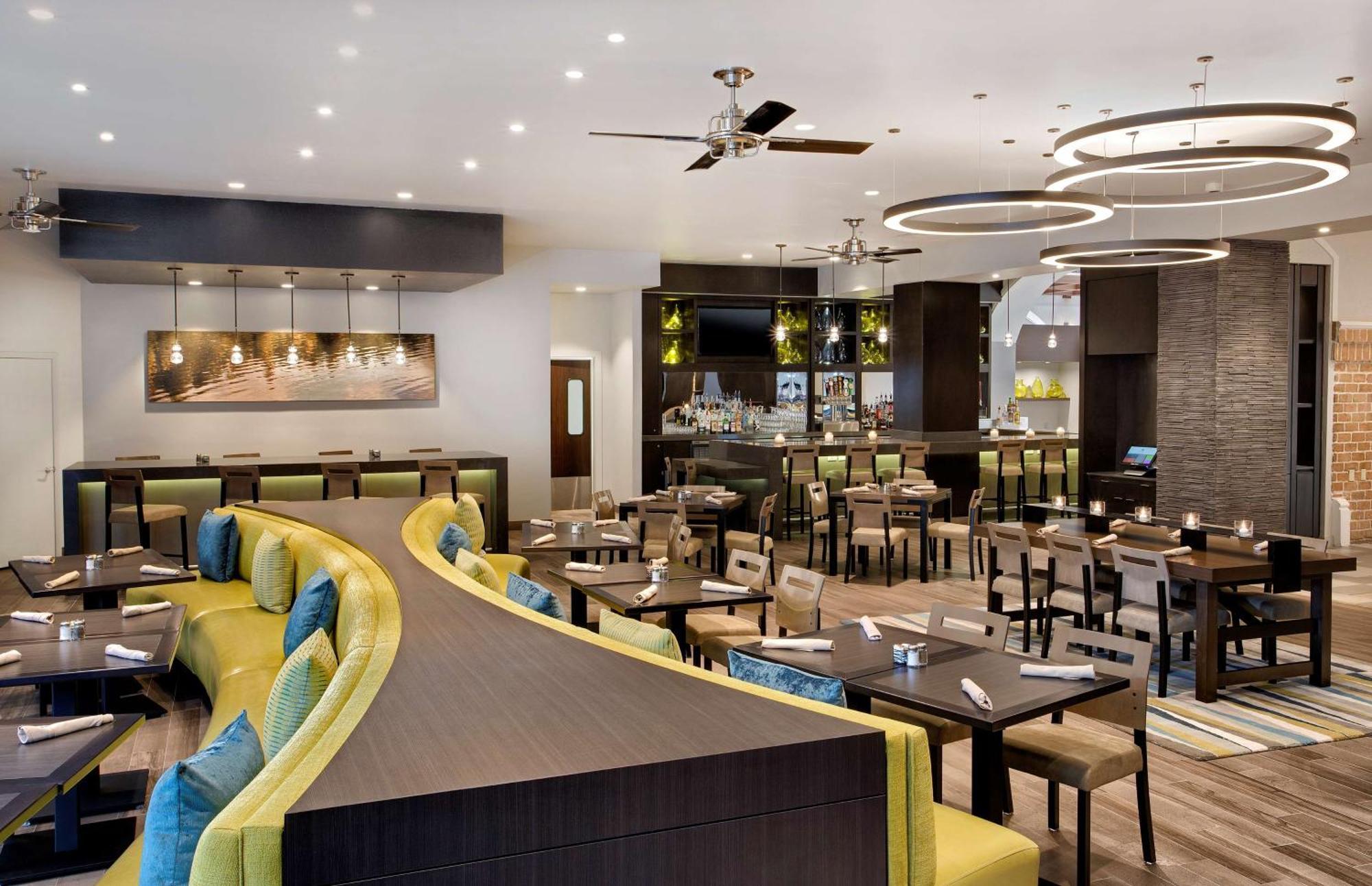 Embassy By Hilton Orlando International Drive Convention Center 3*