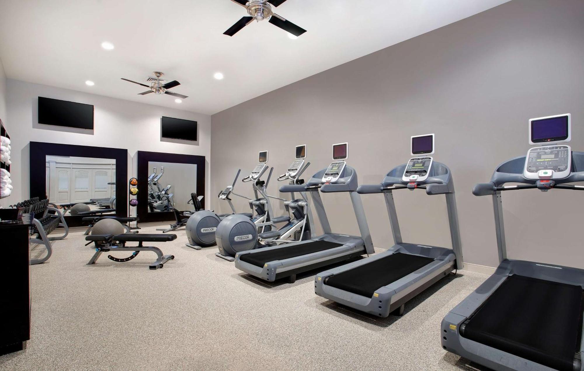 Embassy By Hilton Orlando International Drive Convention Center Hotel 3*