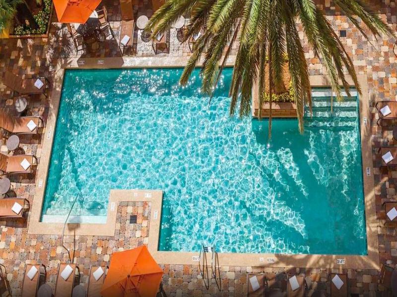 Hotel Embassy By Hilton Orlando International Drive Convention Center 3*
