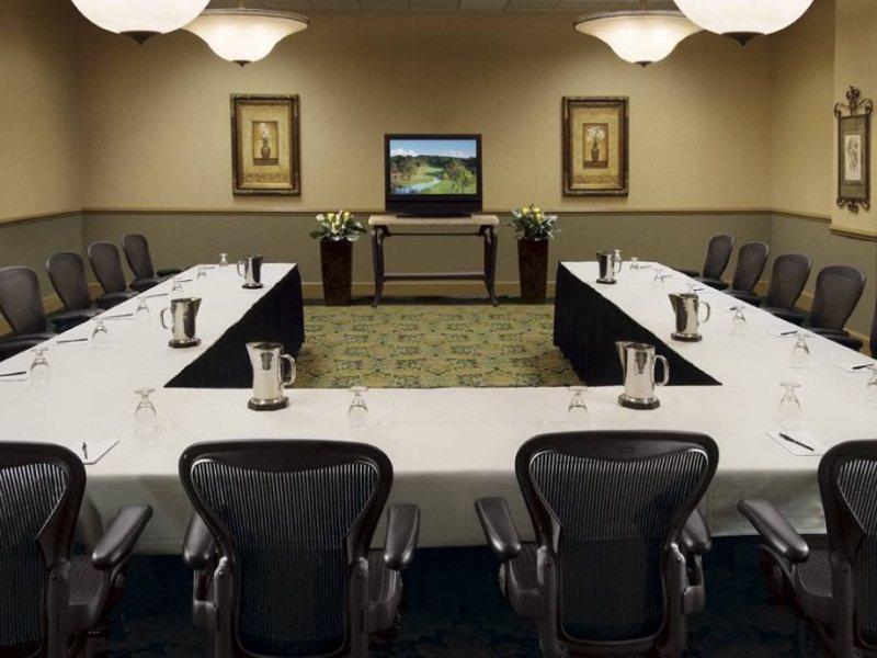 Hotel Embassy By Hilton Orlando International Drive Convention Center 3*