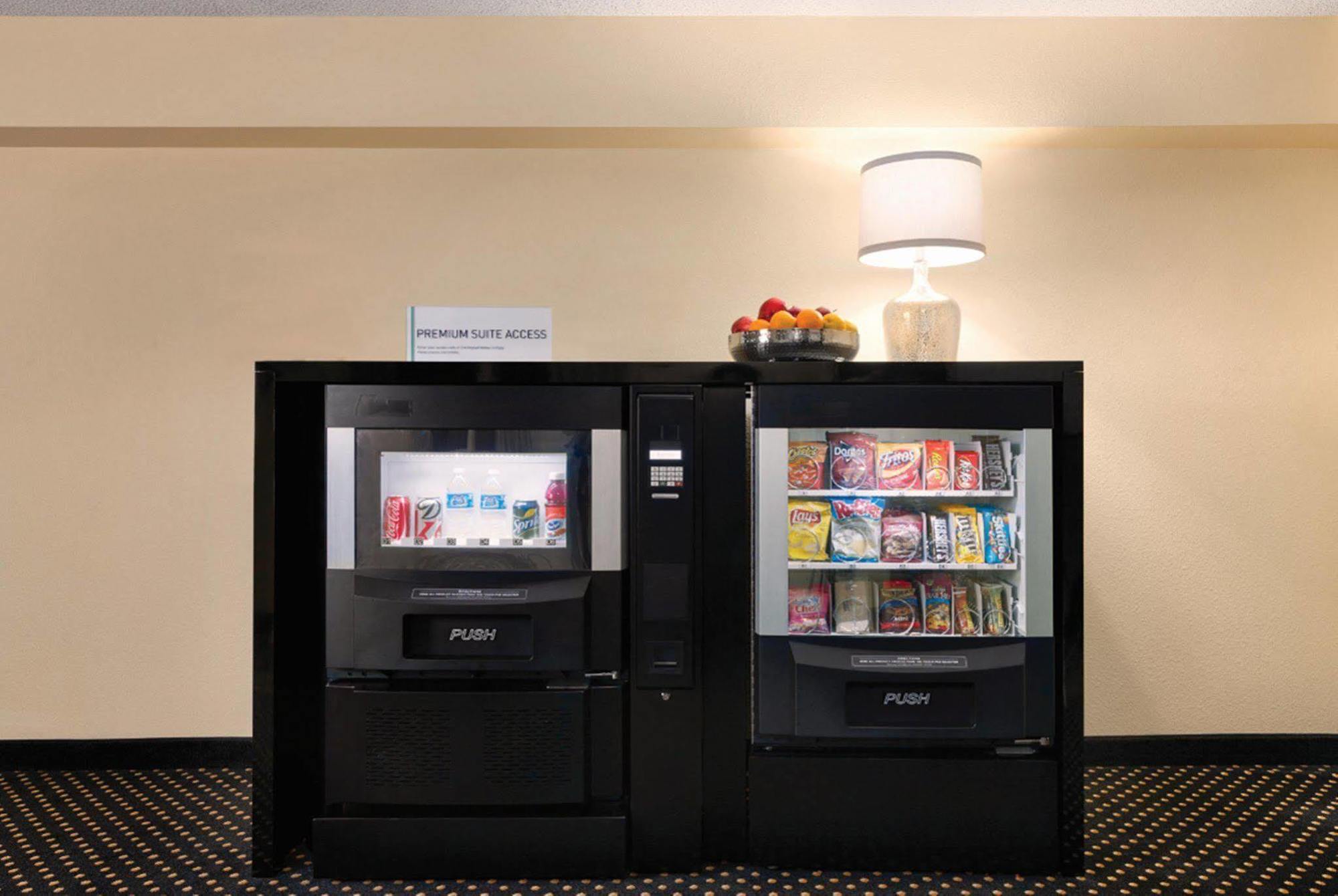 Embassy By Hilton Orlando International Drive Convention Center 3*